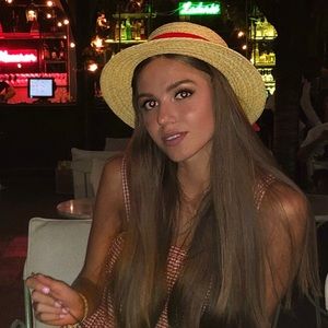 Meet your Posher, Diana